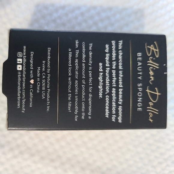Billion Dollar Beauty Sponge Vegan Charcoal Infused BNIB Boxycharm - Picture 3 of 6